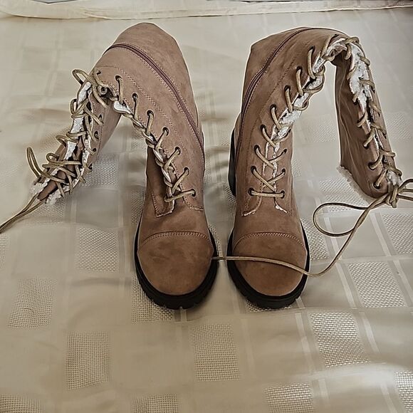 Just Fab Asher Sherpa-Lined Lace-Up Heel Boots Taupe 8.5 - Picture 4 of 16
